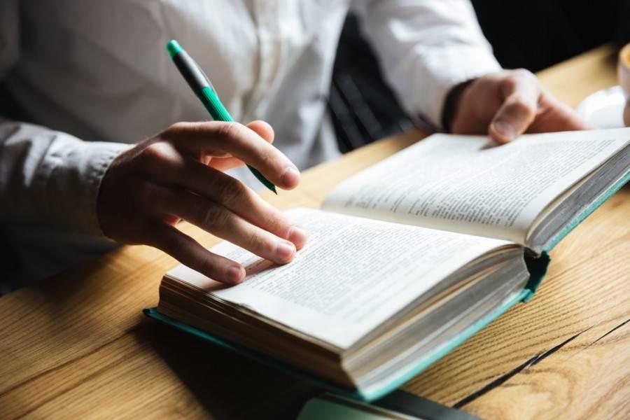 公司要求業(yè)務經理學習商戰(zhàn)培訓小說《輸贏》